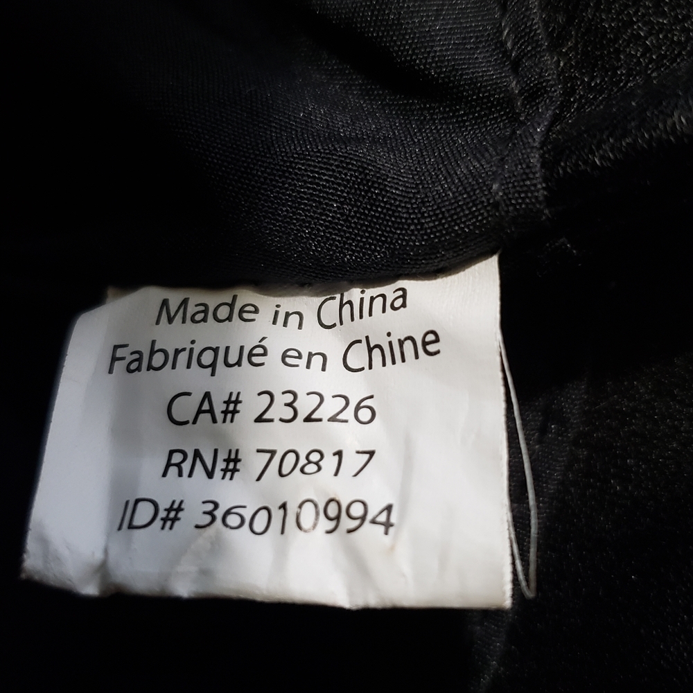 Victoria's Secret Sequenced Clutch. - Picture 6 of 9